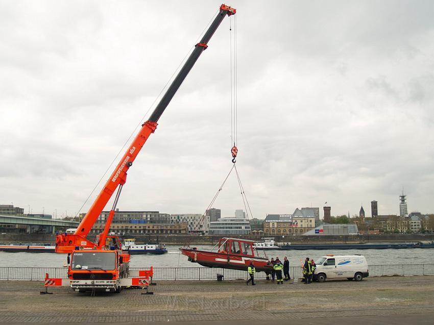 Wartungsarbeiten Rettungsboot Ursula P01.JPG